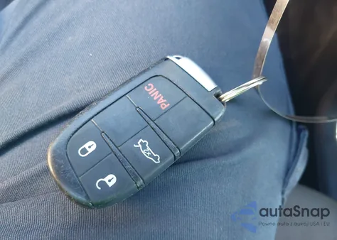 2015 Chrysler 200 Limited из США, поврежденный, VIN 1C3CCCABXFN652744